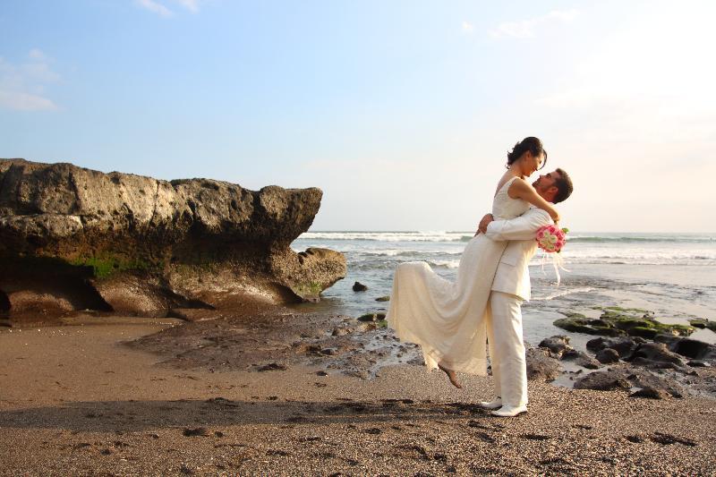 The Kirana Canggu Hotel Dış mekan fotoğraf