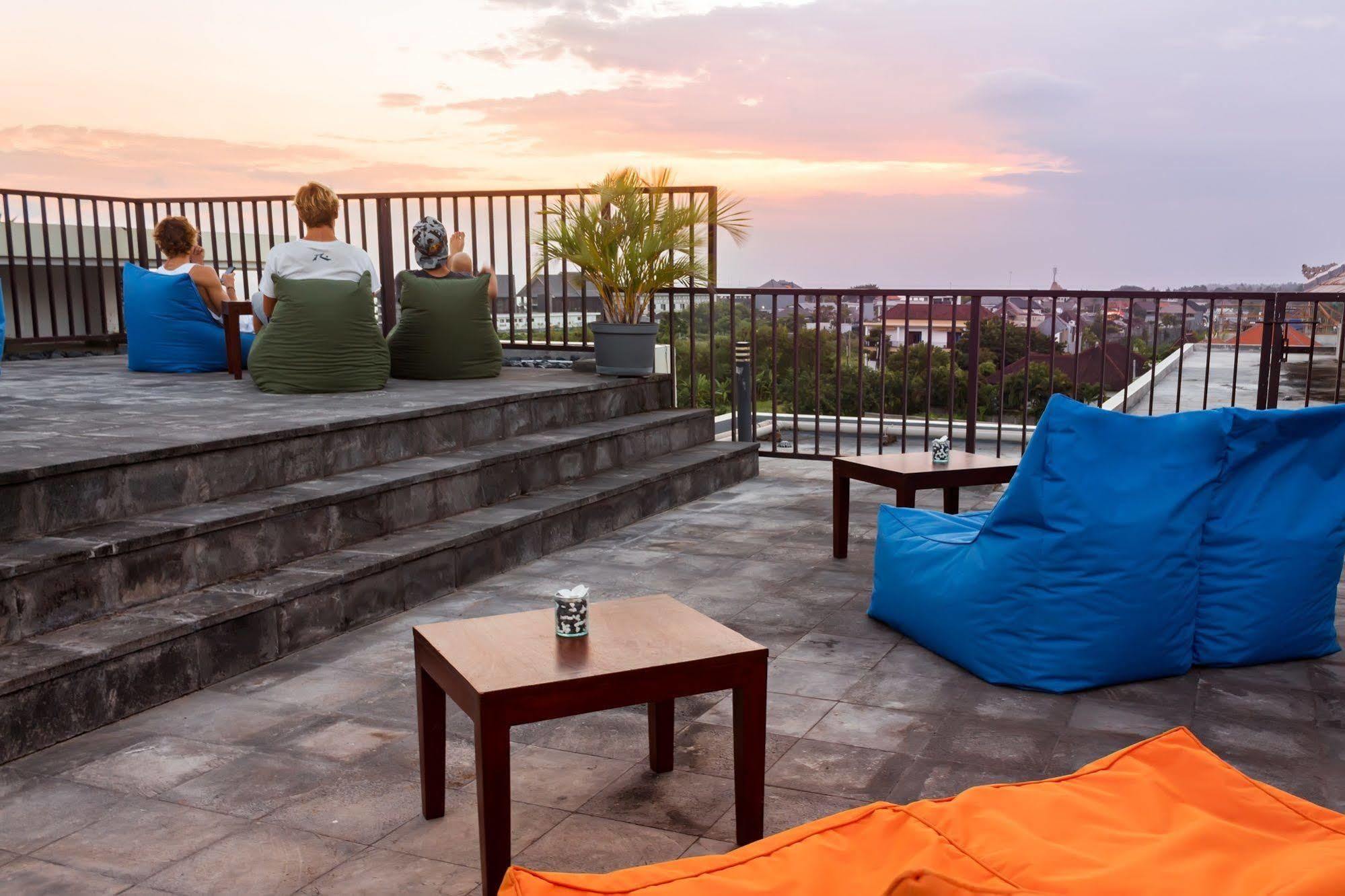 The Kirana Canggu Hotel Dış mekan fotoğraf