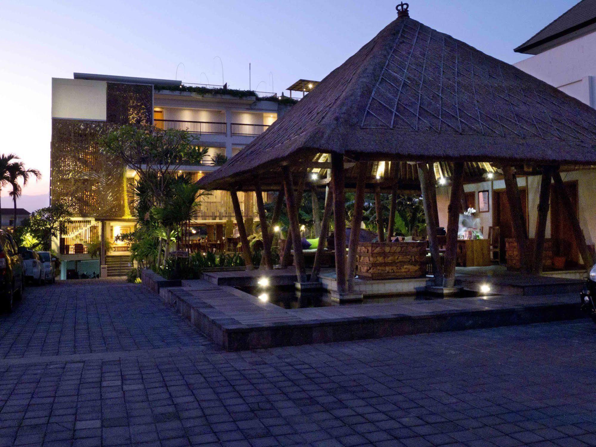 The Kirana Canggu Hotel Dış mekan fotoğraf
